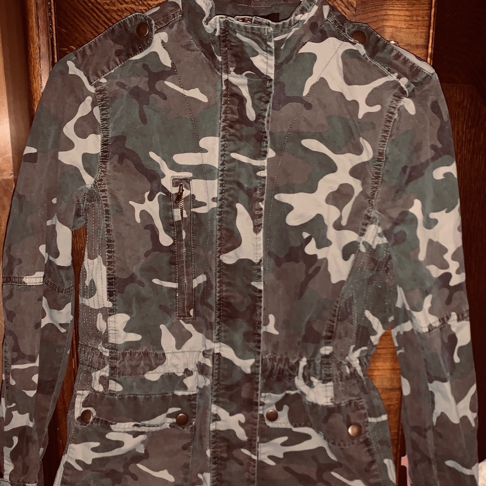 💚Camo Jacket